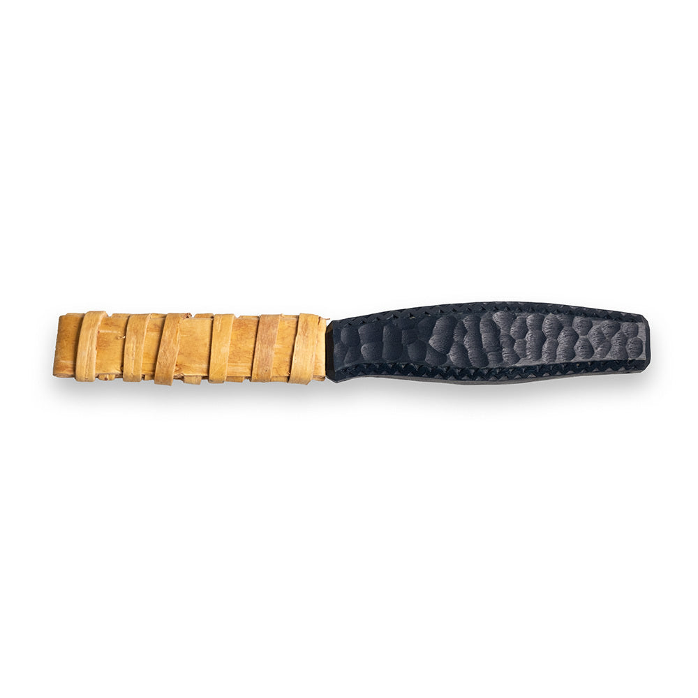 Roselli's limited edition carving knife with a carbon steel blade and Finnish blue handle color. Blade made from Roselli's factory and handle made from Bengt, a master within handcraft.