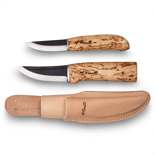 Handmade Finnish knives from Roselli in model "Carpenter knife" and "Hunting knife" which comes in a light tanned leather combo sheath